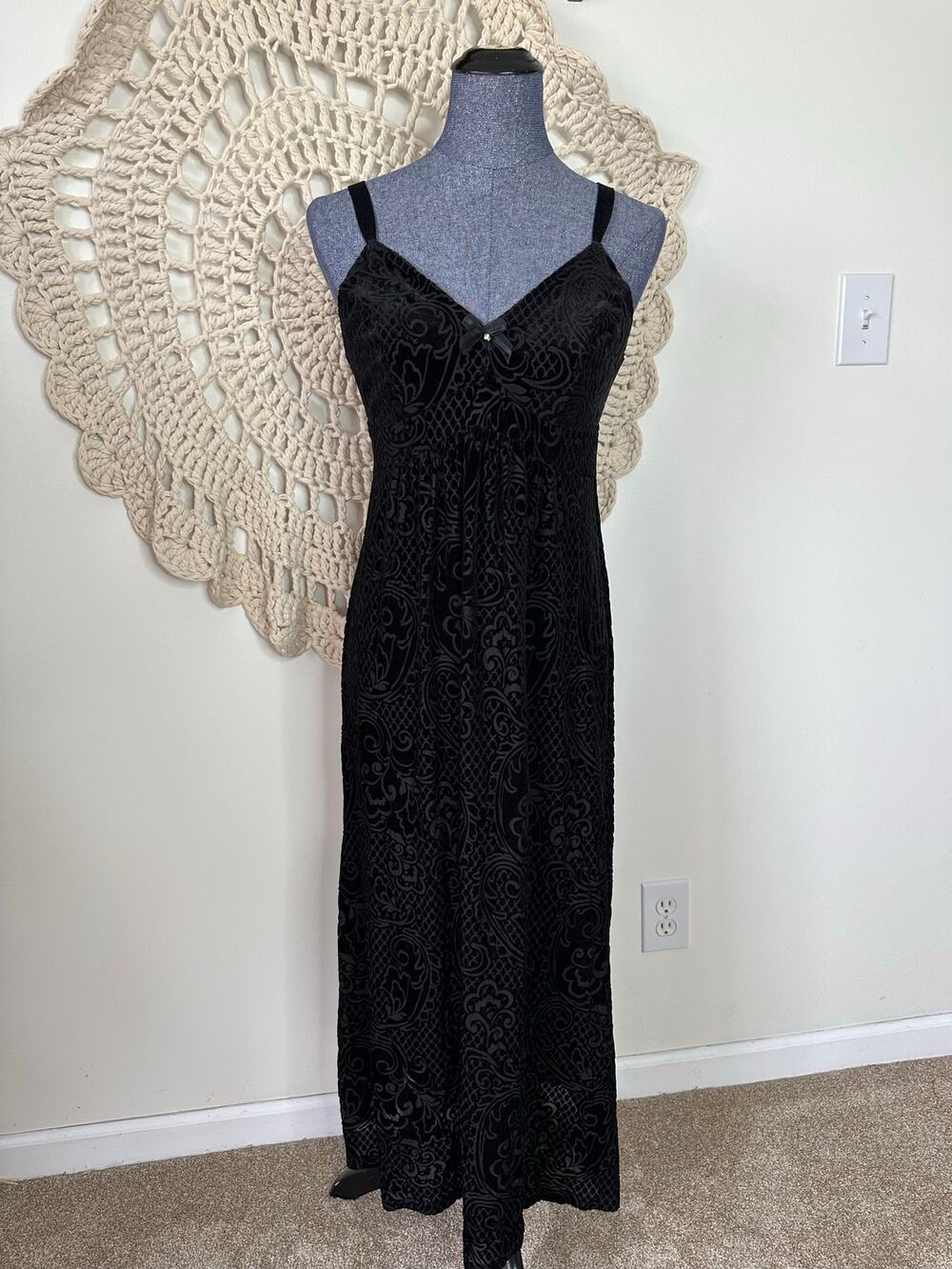 Soma Devore Crushed Velvet Black Long Nightgown Size Medium